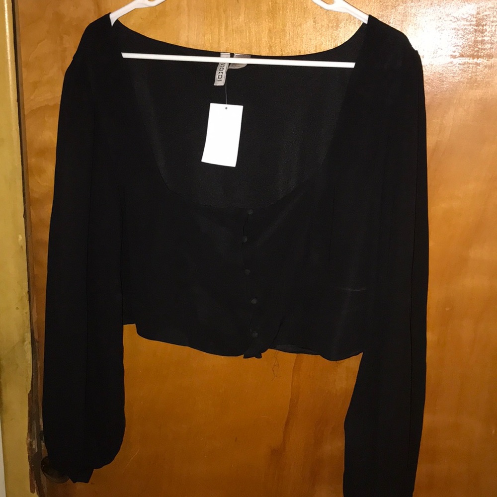 Cropped square neck mesh sleeve